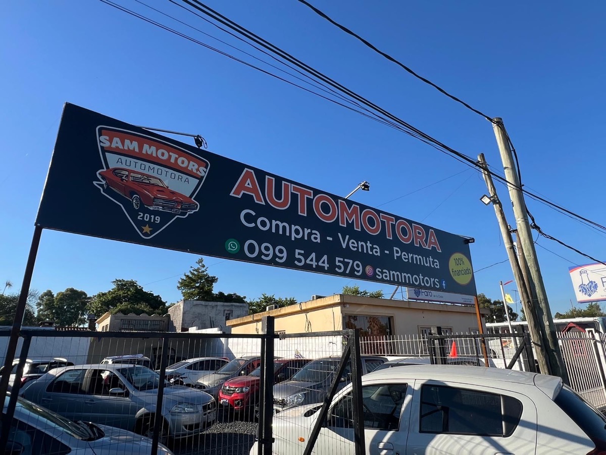 Cartel de gran formato para automotora